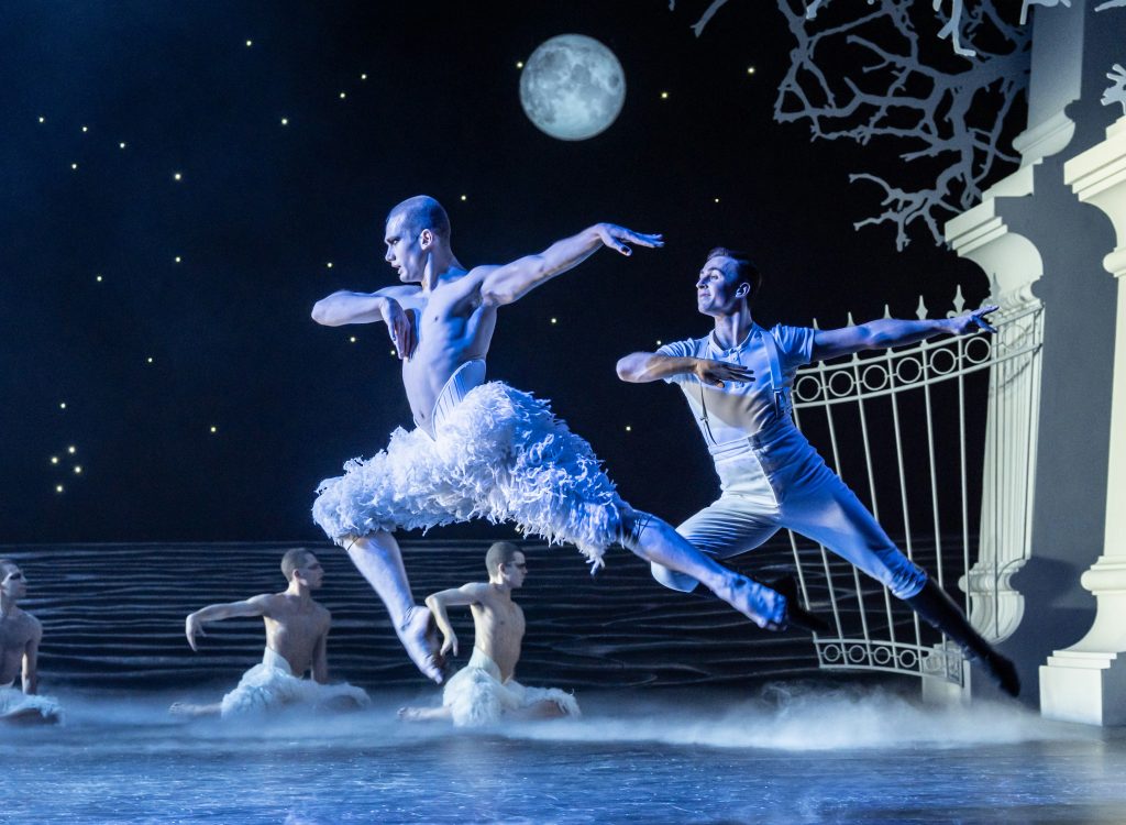 Matthew Bourne’s Swan Lake at the Festival Theatre Edinburgh